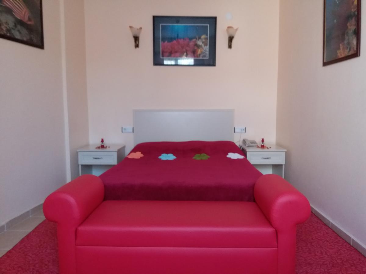 Sualti Hotel Ayvalı Rum bild
